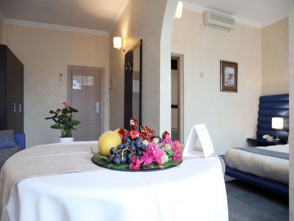 Hotel Villa Bisceglie Zewnętrze zdjęcie